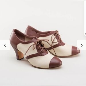 American Duchess Vintage Shoes Evelyn Retro Oxfords Tan/Brown Size 11